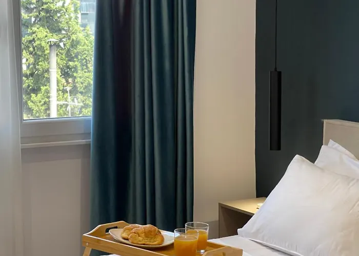 Central Modern Apartment